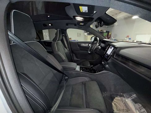 Used 2024 Volvo C40 P8 Recharge Ultimate w/ Protection Package Premier RWD image 14