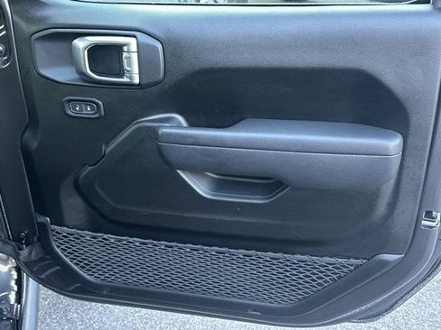 Certified 2025 Jeep Wrangler Willys 4xe image 19