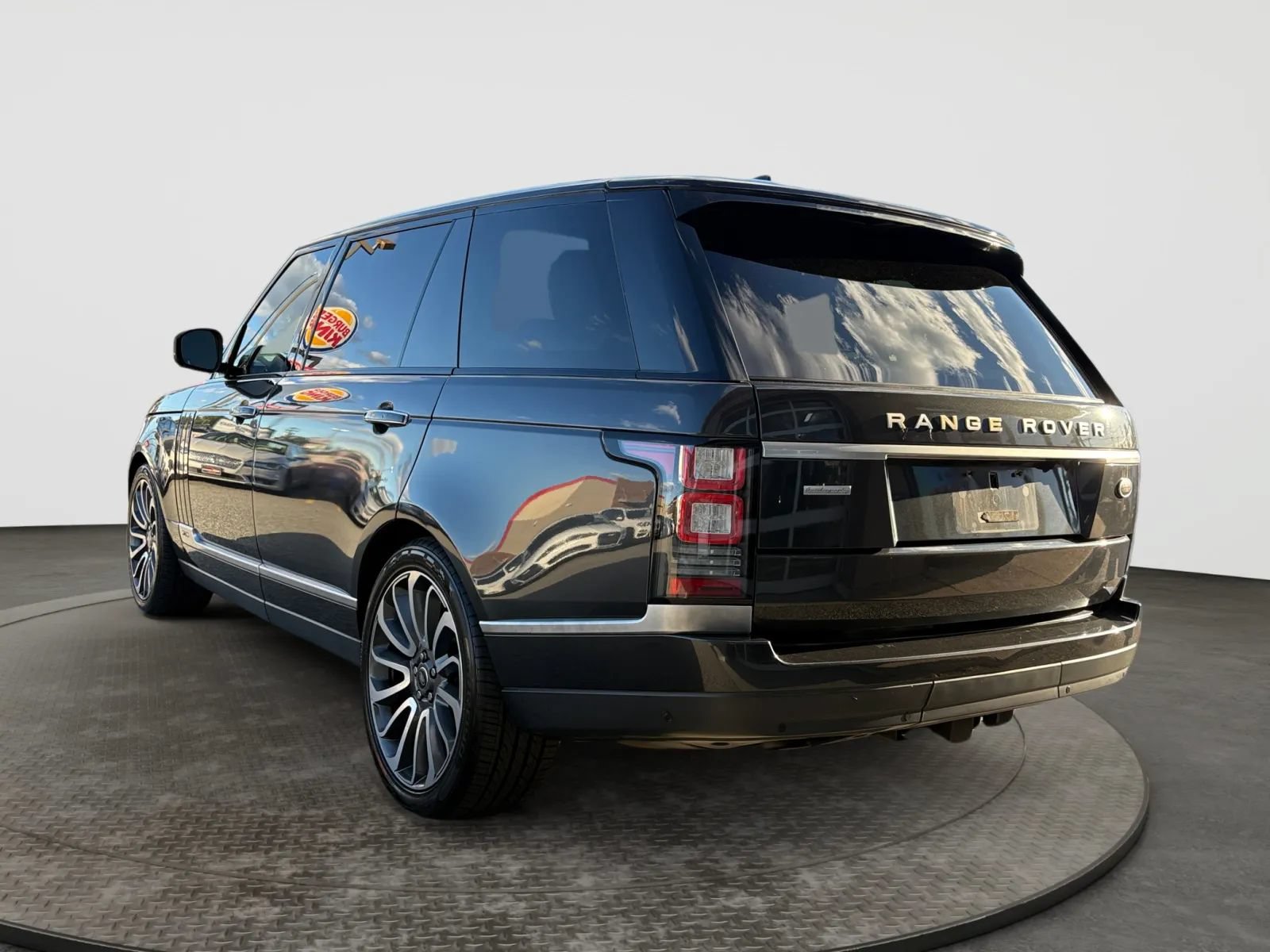 Used 2017 Land Rover Range Rover Long Wheelbase Autobiography AWD/4WD image 8