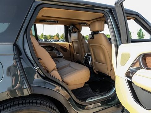 New 2026 Land Rover Range Rover Long Wheelbase SE AWD/4WD image 43