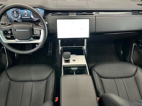 Used 2025 Land Rover Range Rover Long Wheelbase SE AWD/4WD image 12