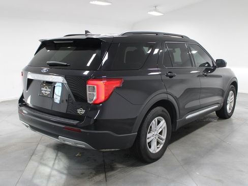 Used 2023 Ford Explorer XLT w/ Equipment Group 202A image 9
