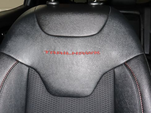 Used 2024 Jeep Compass Trailhawk image 25