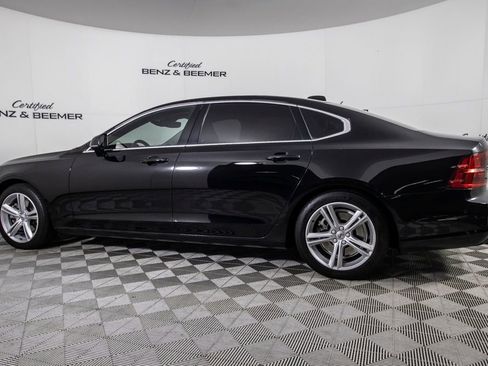 Used 2018 Volvo S90 T5 Momentum w/ Convenience Package image 11
