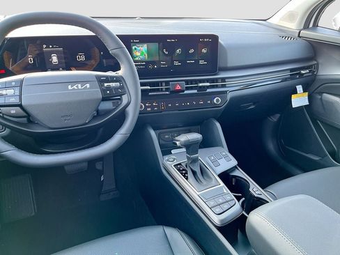 New 2026 Kia Sportage EX image 28