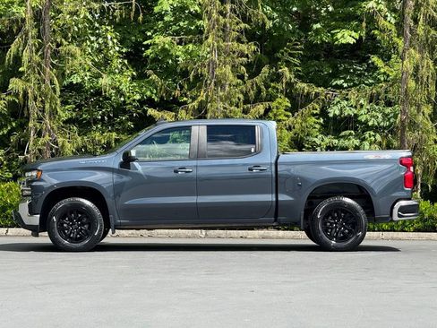 Used 2021 Chevrolet Silverado 1500 LT AWD/4WD image 3