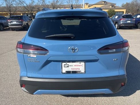 Used 2026 Toyota Corolla Cross LE image 4