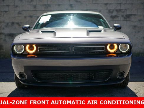 Used 2016 Dodge Challenger SXT image 4