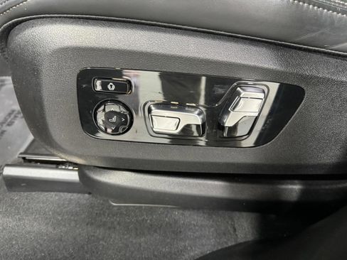 Used 2021 BMW X7 M50i image 32