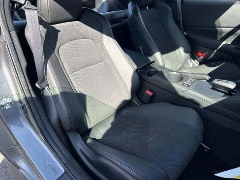 New 2025 Nissan Z Performance w/ Floor Mat Package RWD image 18