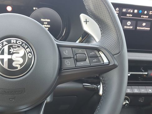 Used 2024 Alfa Romeo Tonale Veloce image 27