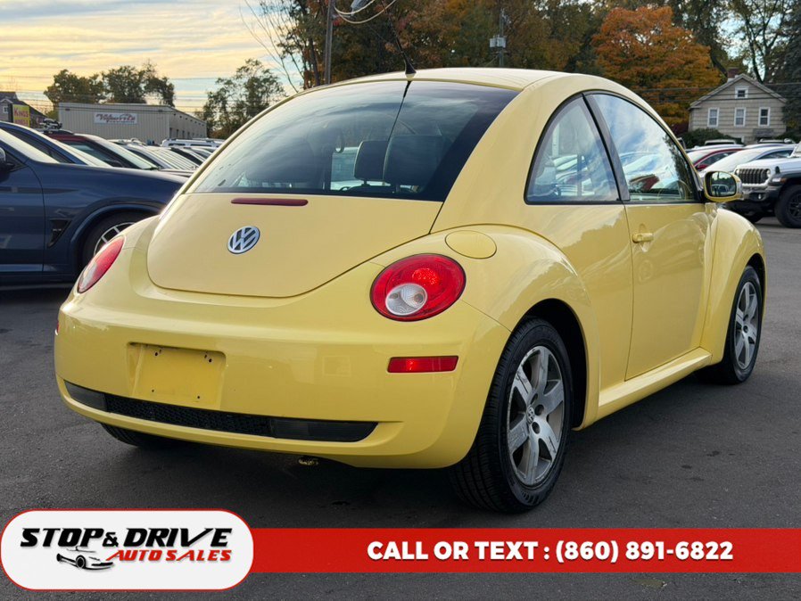 Used 2006 Volkswagen Beetle Coupe w/ Package 1 FWD image 5