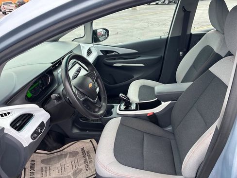 Used 2017 Chevrolet Bolt LT FWD image 19