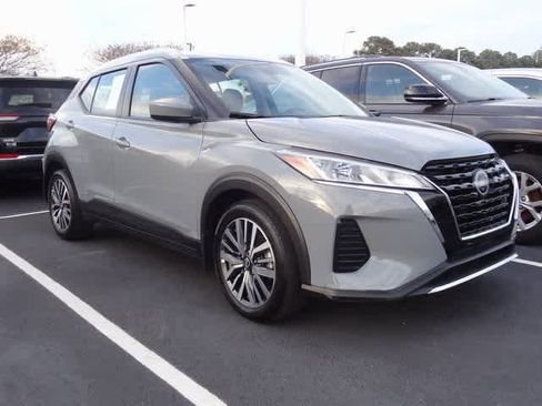 Used 2023 Nissan Kicks SV w/ Interior Electronics Package image 3