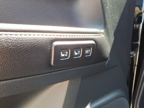 Used 2015 Toyota 4Runner Limited RWD image 9
