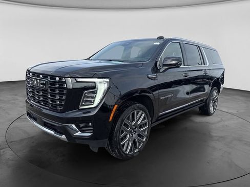 Used 2025 GMC Yukon XL Denali Ultimate w/ LPO, Floor Liner Package AWD/4WD image 6