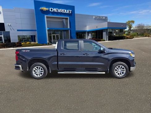 Used 2022 Chevrolet Silverado 1500 LT w/ Protection Package AWD/4WD image 28