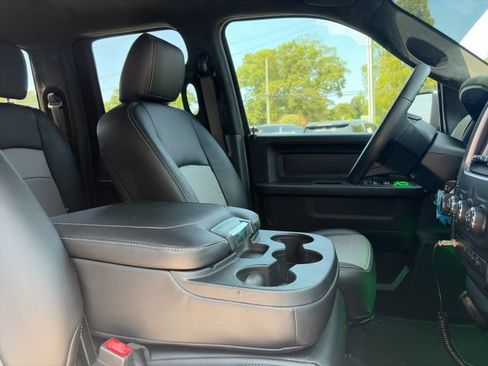 Used 2017 RAM 1500 Express w/ Black Ram 1500 Express Group AWD/4WD image 4