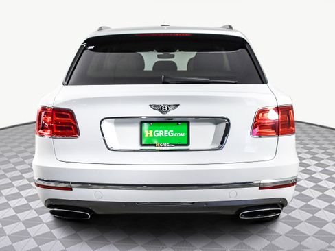 Used 2017 Bentley Bentayga image 7