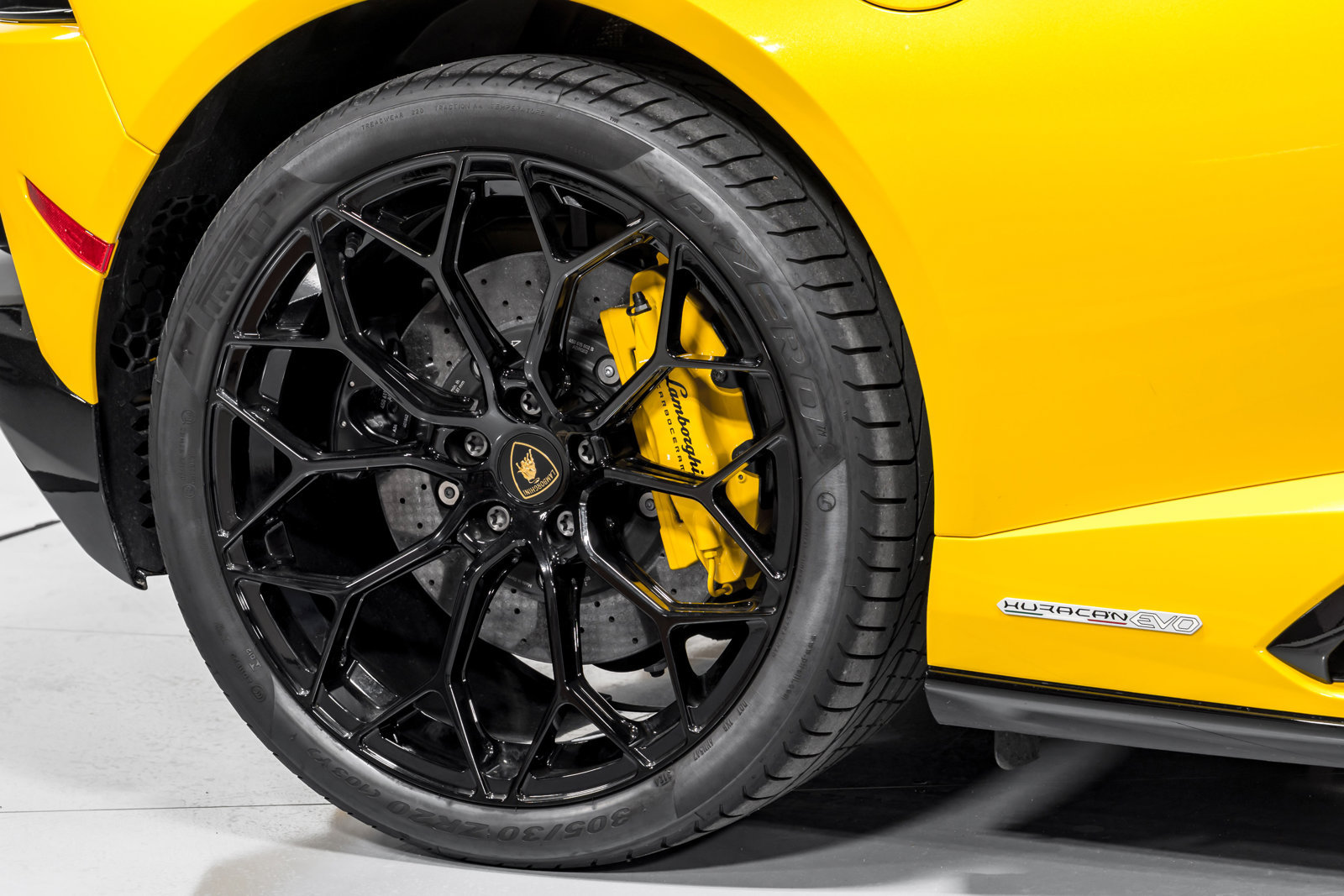 Used 2024 Lamborghini Huracan EVO AWD/4WD image 55