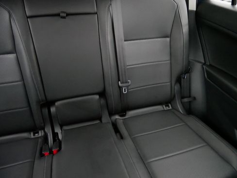 Certified 2020 Volkswagen Tiguan SE w/ Panoramic Sunroof Package image 14