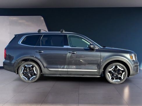 Certified 2024 Kia Telluride S w/ S Sunroof Package image 6