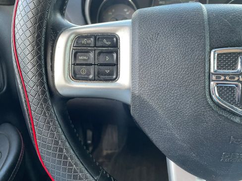Used 2011 Dodge Avenger Heat FWD image 16