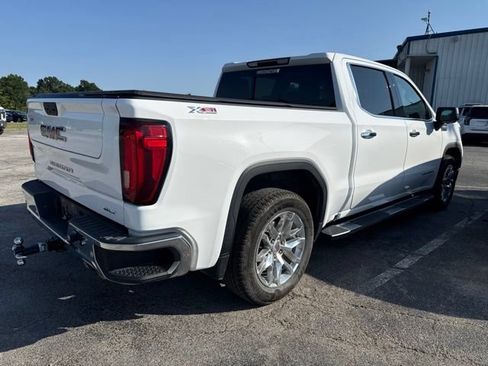 Used 2021 GMC Sierra 1500 SLT AWD/4WD image 2