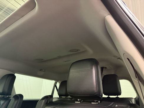 Used 2025 Ford Expedition Max Platinum AWD/4WD image 9