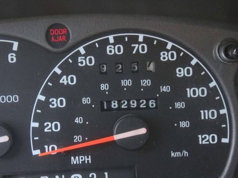 Used 2002 MAZDA B-Series Pickup 4x4 Cab Plus B3000 image 8
