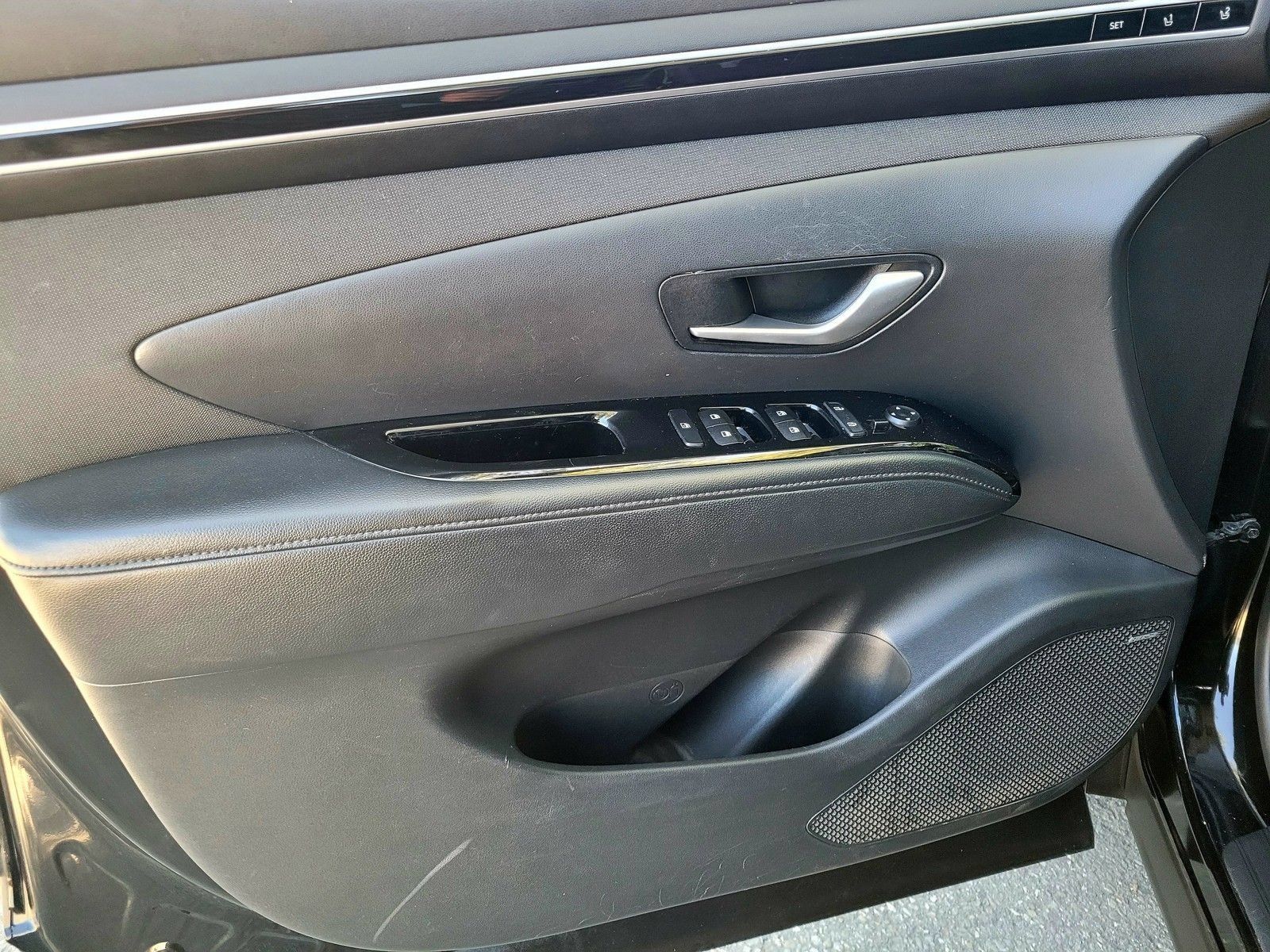 Used 2022 Hyundai Tucson Limited FWD image 16
