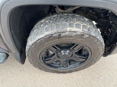 Used 2019 GMC Sierra 1500 AT4 w/ AT4 Premium Package image 17