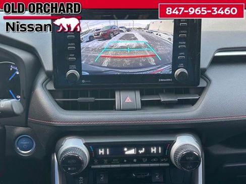 Used 2022 Toyota RAV4 SE image 16