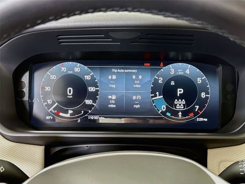 Used 2025 Land Rover Discovery Dynamic SE AWD/4WD image 17