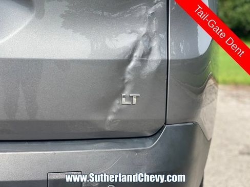 Used 2020 Chevrolet Traverse LT w/ LT Premium Package FWD image 12