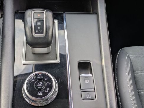 Used 2024 Mitsubishi Outlander SE image 19