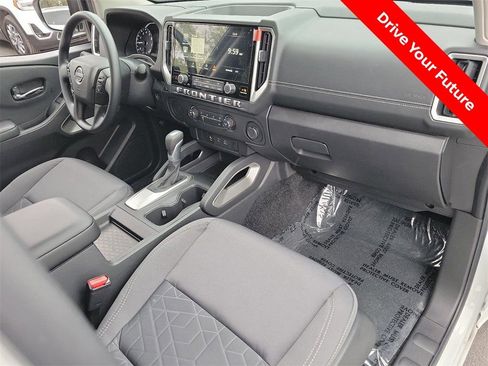 Certified 2025 Nissan Frontier SV RWD image 22