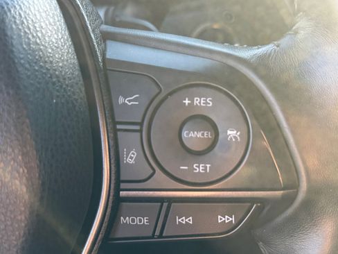 Used 2022 Toyota Camry XSE image 19