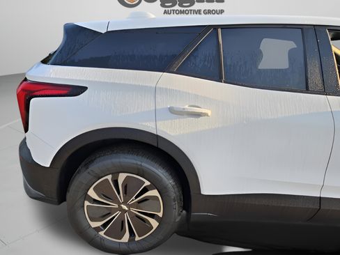 New 2025 Chevrolet Blazer EV LT AWD/4WD image 30