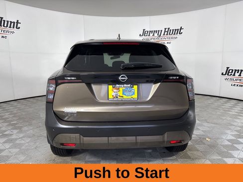 Used 2025 Nissan Kicks SV image 6
