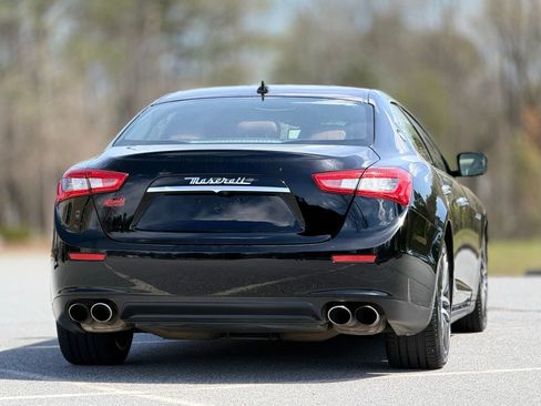 Used 2015 Maserati Ghibli Base image 6
