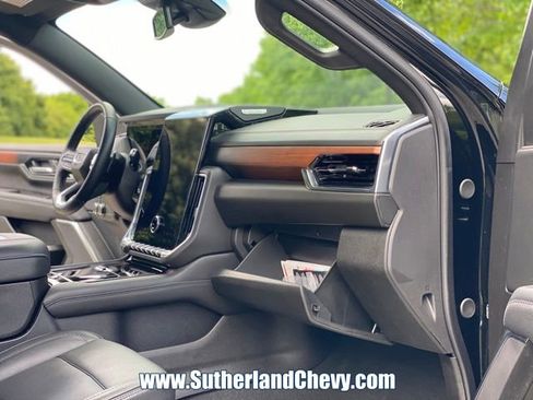 Used 2025 GMC Yukon Denali AWD/4WD image 20