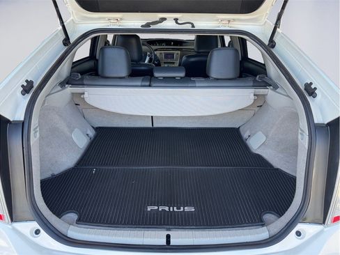 Used 2015 Toyota Prius Four FWD image 25