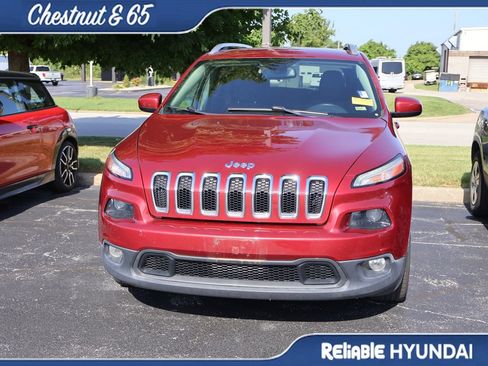 Used 2016 Jeep Cherokee Latitude w/ Comfort & Sound Group FWD image 7