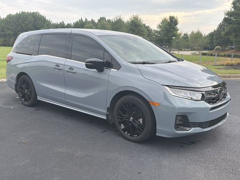 Used 2025 Honda Odyssey Sport-L image 2