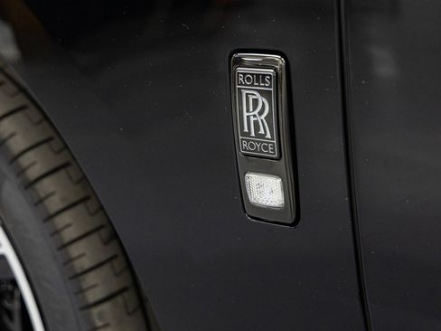 New 2026 Rolls-Royce Cullinan Black Badge image 20