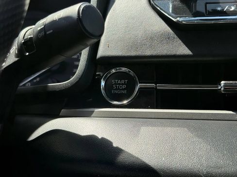 Used 2024 Mitsubishi Outlander SE AWD/4WD image 30