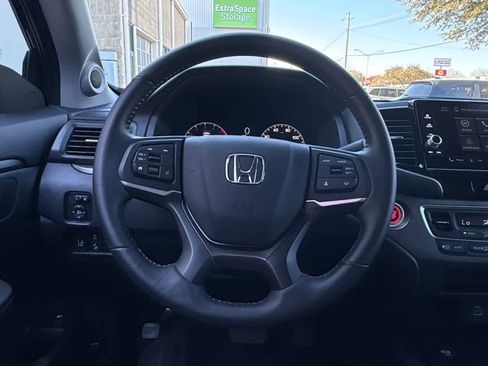 Certified 2025 Honda Ridgeline Sport image 27