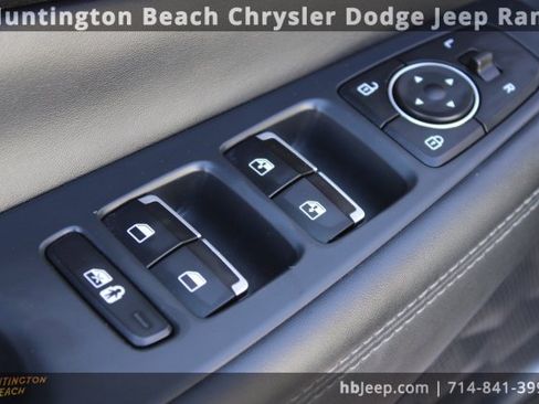 Used 2022 Hyundai Santa Fe SEL w/ Convenience + Premium Package image 11