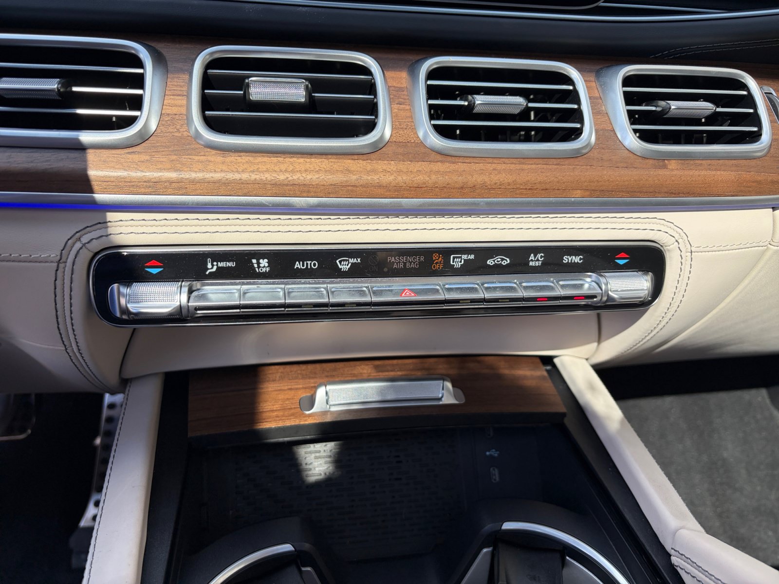 Certified 2026 Mercedes-Benz GLE 53 AMG 4MATIC Coupe image 31